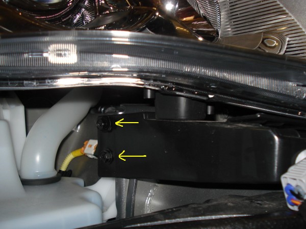 Headlight Bottom Screws.JPG
