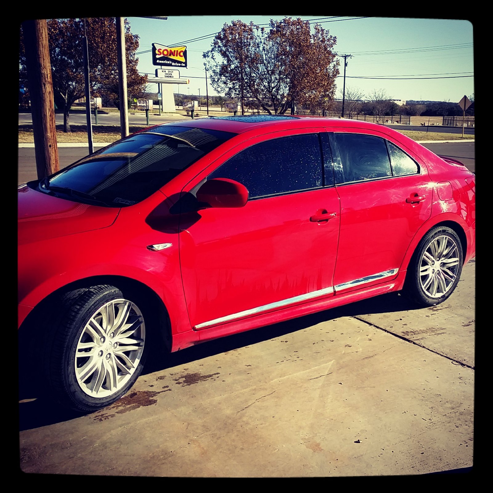 Heres mine....its a 2011 Kizashi GTS